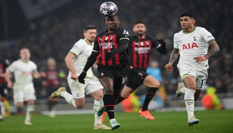 Champions League AC Milan's Rafael Leao 1005