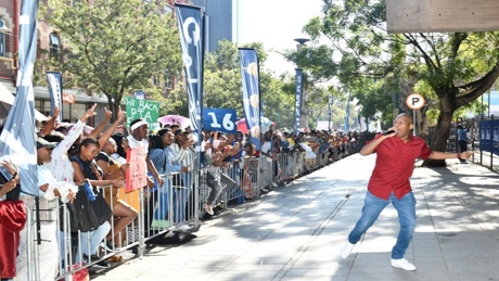 Idols SA XVI Proverb With Crowd 768X492