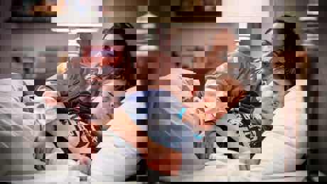GIVING UP MY LIFE S01 STILL PHOTO (60)